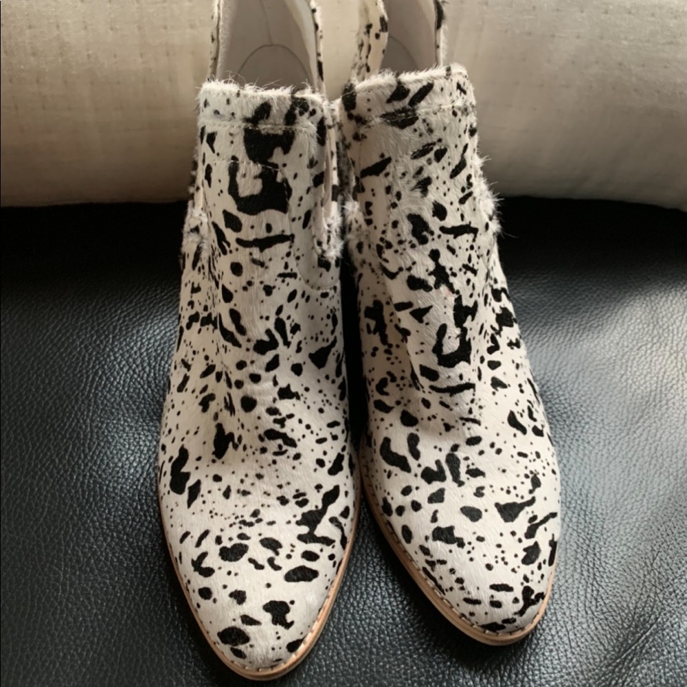 Anthropologie Silent D cut out bootie UK 37